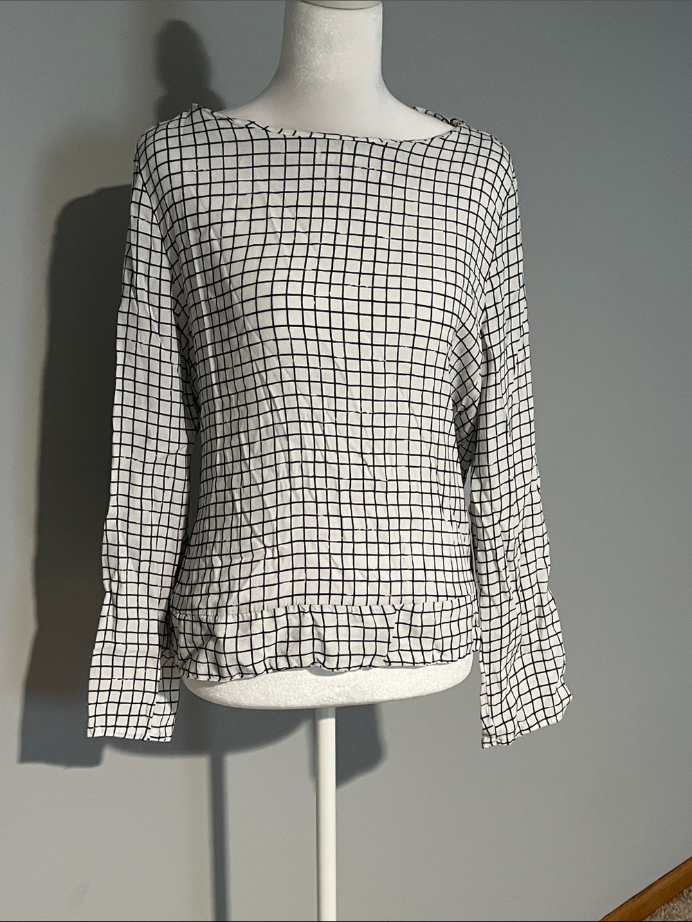 Mixed Women's Tops Bundle of 8- Striped, Solid & Patterned - Picture 4 of 14